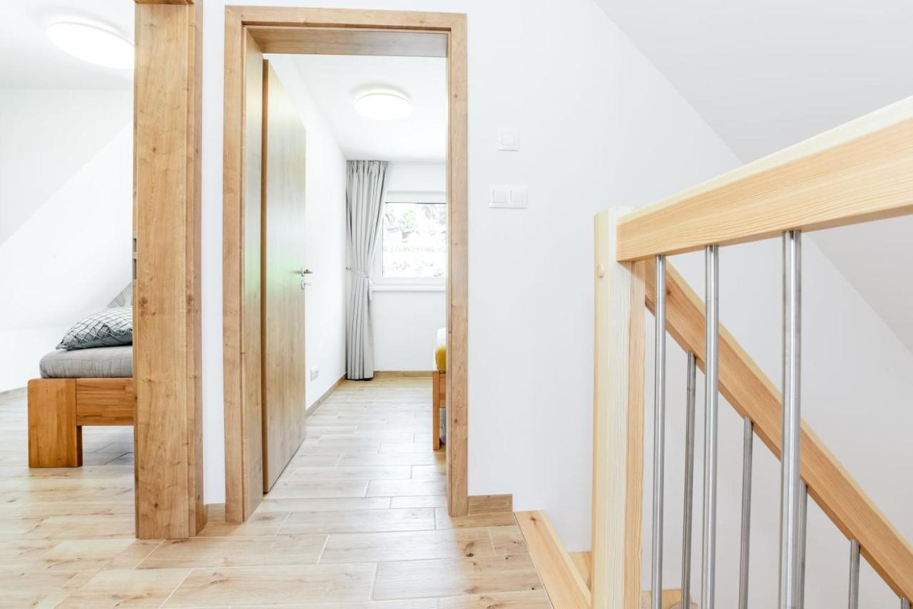 Apartmany Karlovy Dvory Horní Planá Exteriör bild