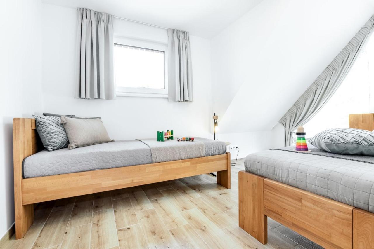 Apartmany Karlovy Dvory Horní Planá Exteriör bild