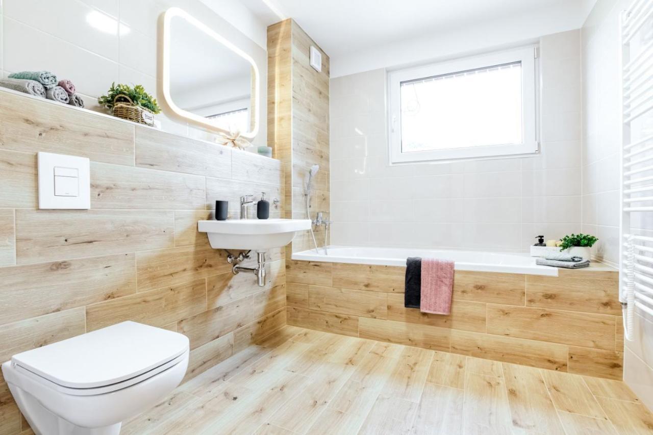 Apartmany Karlovy Dvory Horní Planá Exteriör bild