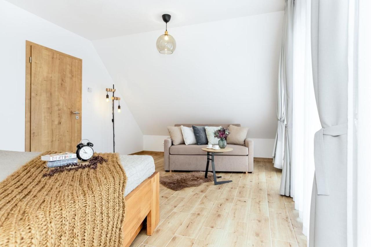 Apartmany Karlovy Dvory Horní Planá Exteriör bild