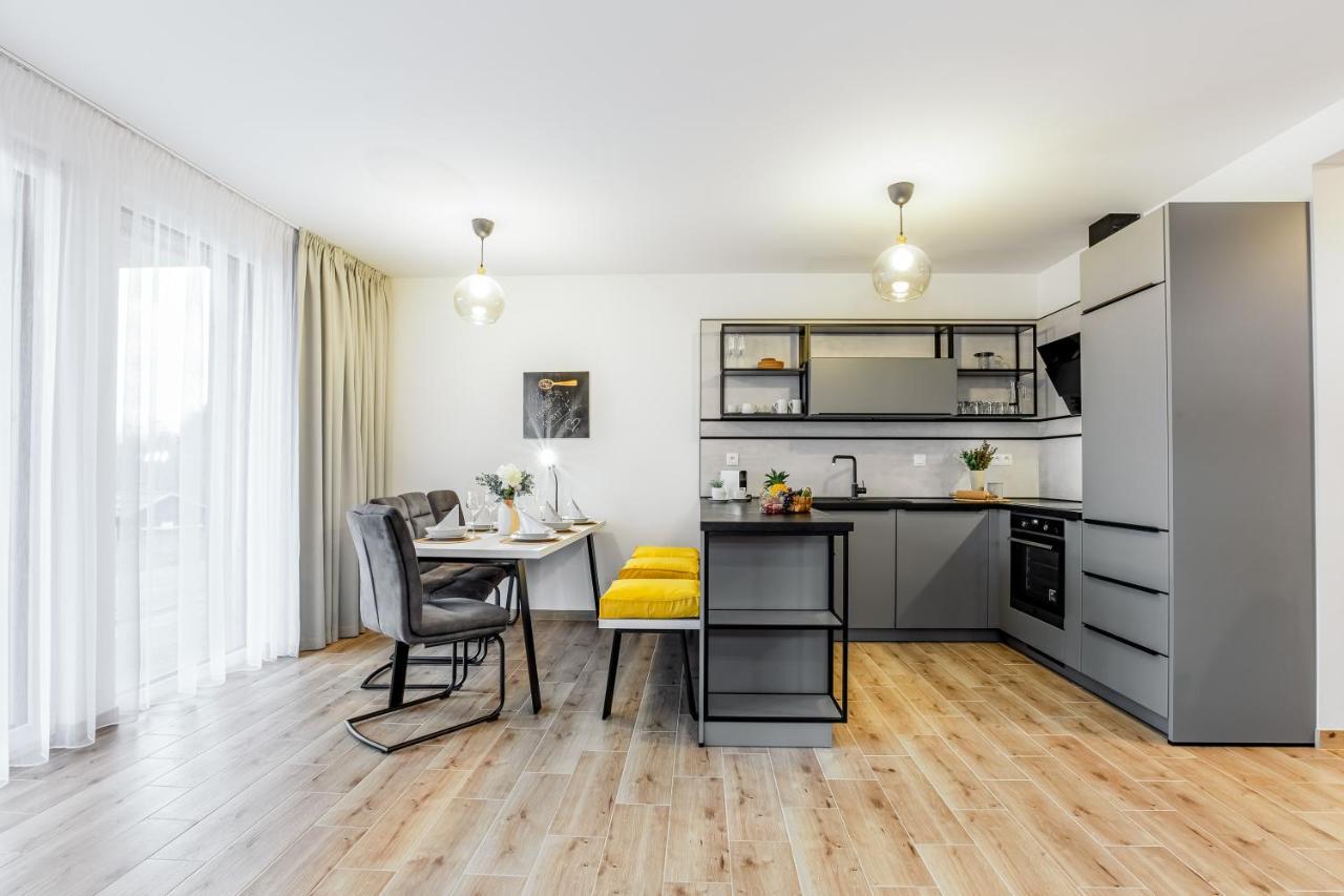 Apartmany Karlovy Dvory Horní Planá Exteriör bild