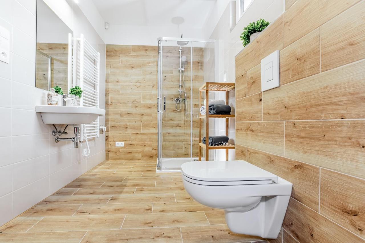 Apartmany Karlovy Dvory Horní Planá Exteriör bild